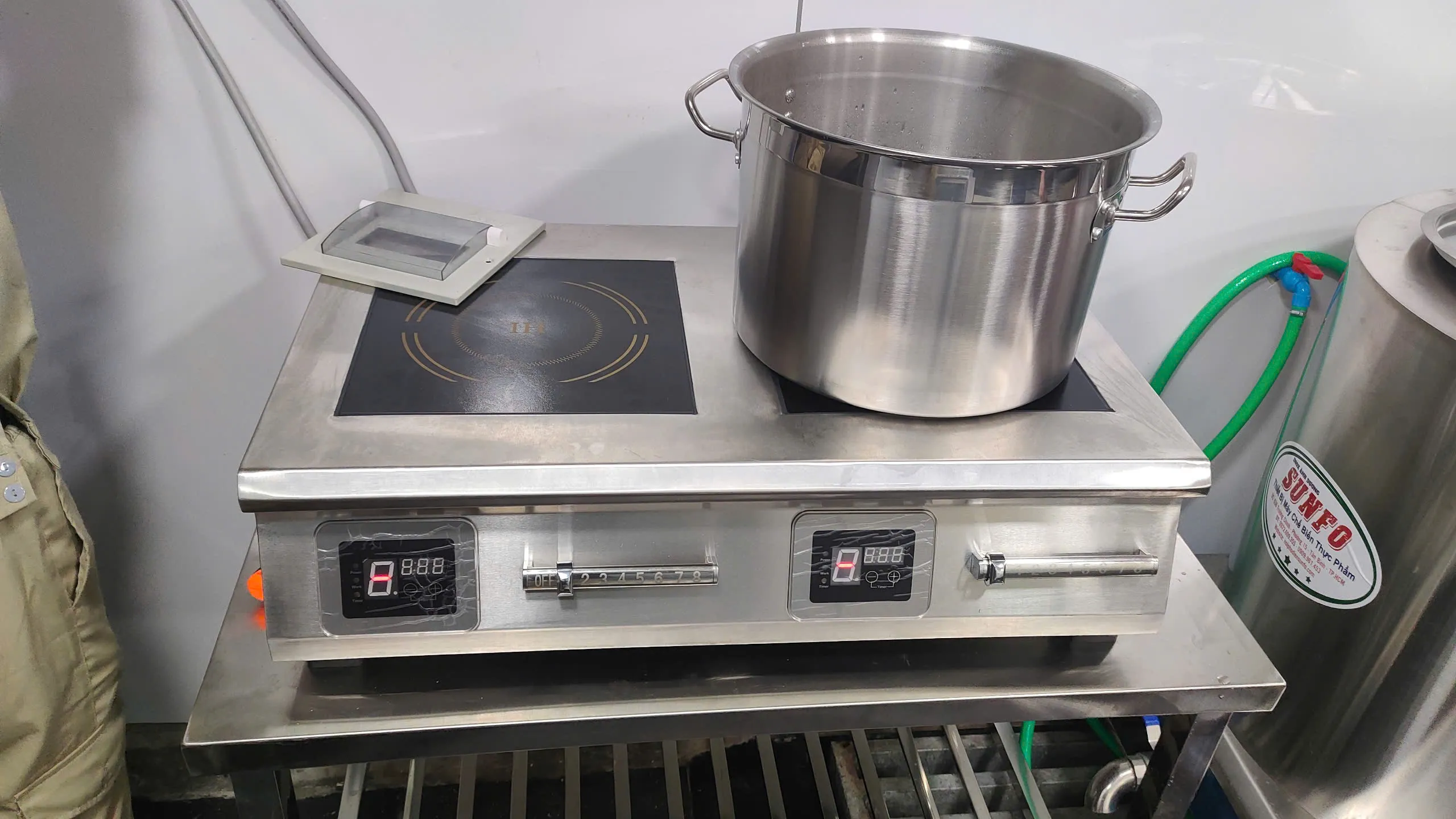 bếp từ đôi 5kW cho quán bún cá