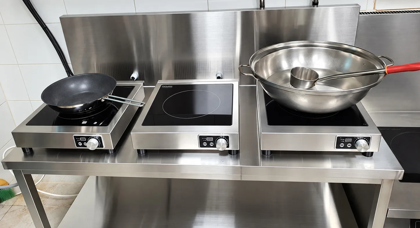 Cập nhật bảng giá bếp điện từ công nghiệp | Tháng 10/2026